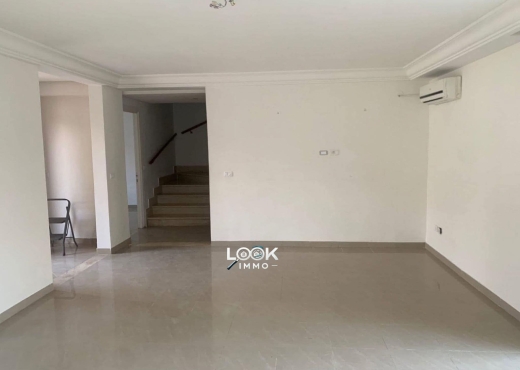 À Vendre Duplex S+4 avec Piscine