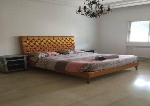 AL S+1 lux meublé la soukra 1350dt