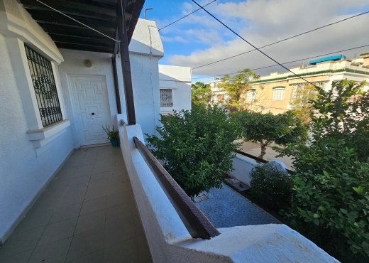 📍 CITE EZZOUHOUR 4 - ETAGE DE VILLA  À VENDRE