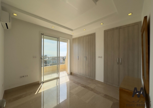 Appartement S+3 vide à Les Jasmins
