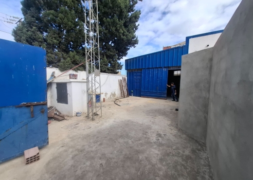 À louer dépôt 150m² au titre avec