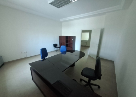 Bureau meublé 5 pièces 200 m² au 1