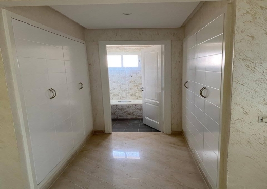 A Vendre Appart S+4 à l'Aouina