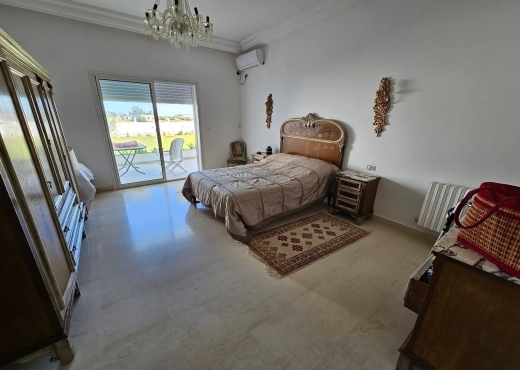 villa À Vendre à ARIANA - 📍𝗕𝗢𝗥𝗝 𝗬𝗢𝗨𝗡𝗘𝗦, 𝗞𝗔𝗟𝗔𝗔𝗧 𝗔𝗡𝗗𝗔𝗟𝗢 - Immobiliere.tn - Photo 7