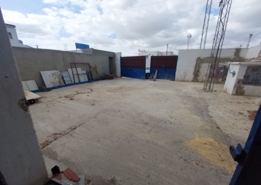À louer–Dépôt 800 m² à Bir El Kassâa