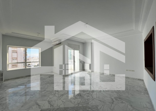 A vendre s+3 de 159 m² à Ennasr 1