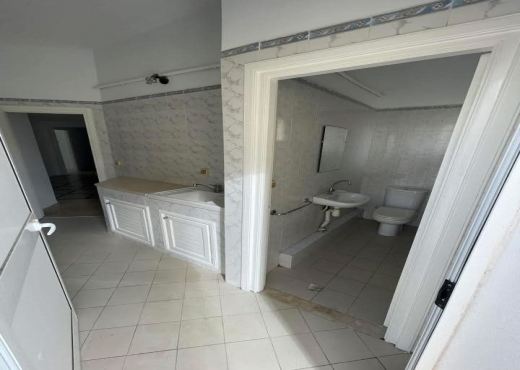 A Vendre Bureau au Lac 1