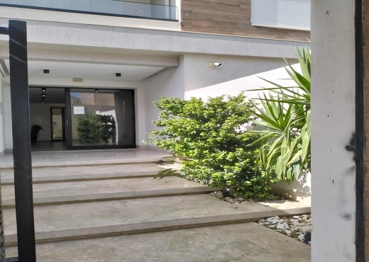 S+3  premium Confort a vendre la Soukra