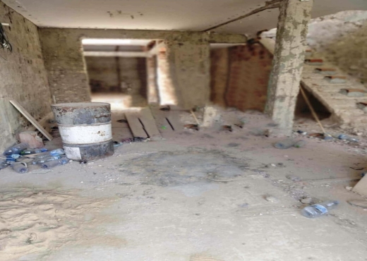 Maison à Rénover R+3 à ZT, Khezama