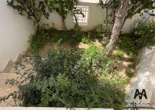Appartement S+2 vide balconnet dan