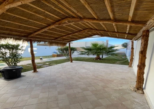 villa À Louer à MEDENINE - VILLA D’EXCEPTION À LOUER SAISONNIÈRE DJERBA - Immobiliere.tn - Photo 12