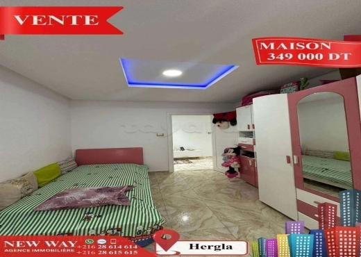 Maison à Hergla, Proche de toutes Commodités