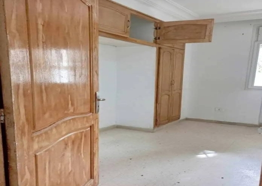 📍 JARDINS D’EL MENZAH 2 : REZ-DE-CHAUSSÉE DE VILL