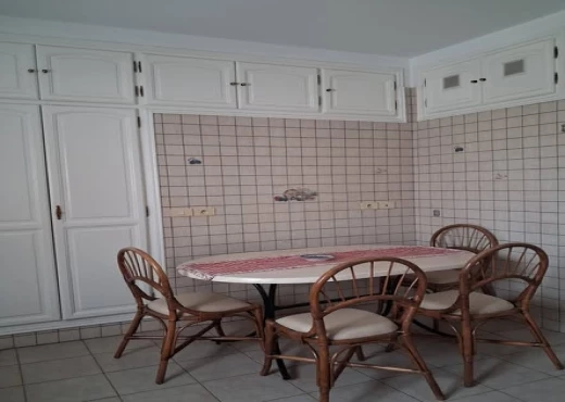 Étage de villa À Louer à TUNIS - Grand étage de villa (vide ou meublé) - Immobiliere.tn - Photo 4