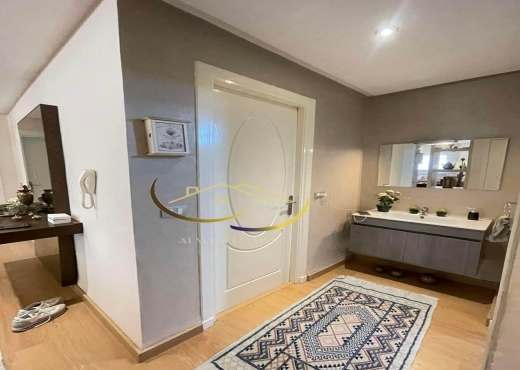 A VENDRE UN APPARTEMENT S+3 A CITE WAHAT