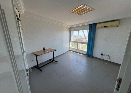 📍 ENNASR 2  : BUREAU H+3 À LOUER