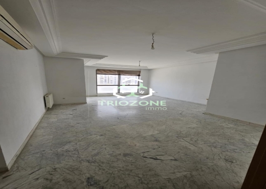 A vendre appartement S+4 à Jardin