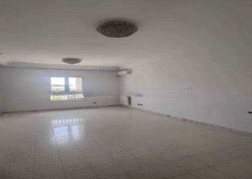 📍ARIANA : APPARTEMENT S+4 À LOUER