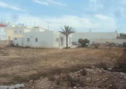 terrain À Vendre à SFAX - Terrain de 747 m² avec maison - Immobiliere.tn