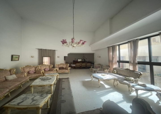 A VENDRE VILLA S+5 AVEC PISCINE