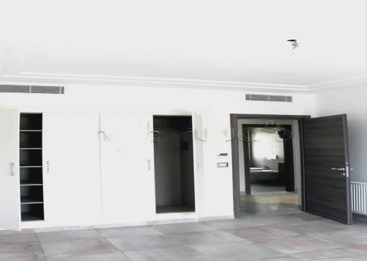 A Vendre Appart S+4 Chotrana