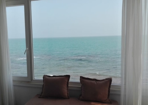 Villa pieds dans l'eau à la marsa