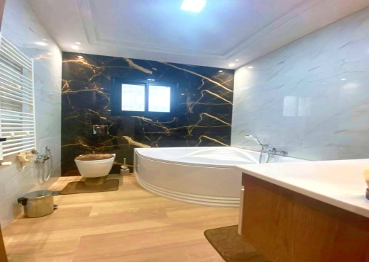 A vendre Villa S+3 rte Bouzayene Sfax