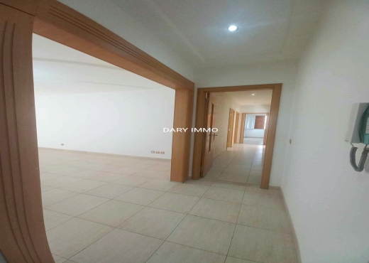 A vendre Appartement S4 El Menzah7