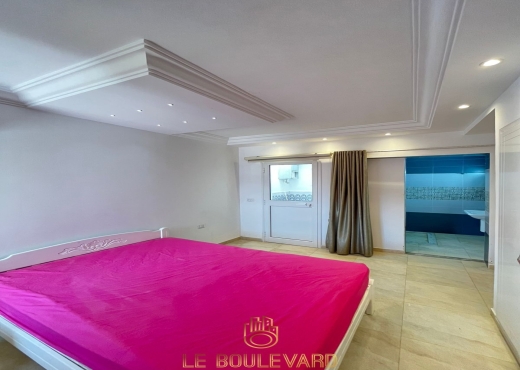 A vendre villa pied dans l'eau