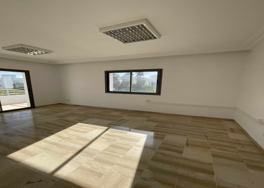 3 Etages bureautiques à louer