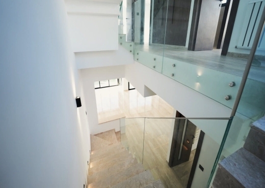 Villa S+3 avec Piscine Chotrana