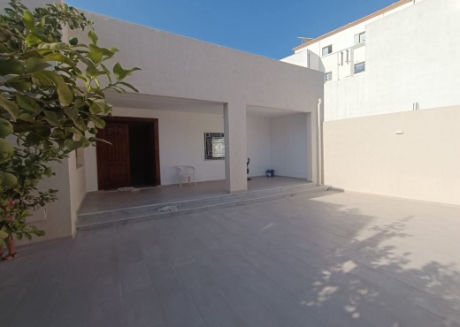 A Vendre Villa S+3 a Khezema