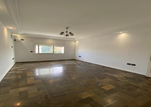 À vendre  Appart S+4 à Kataoui