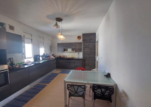 A Vendre Appart S+4 Cité Ennasr2