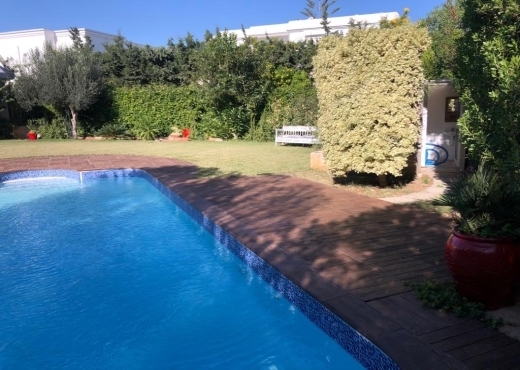 A VENDRE VILLA AU BERGES DU LAC