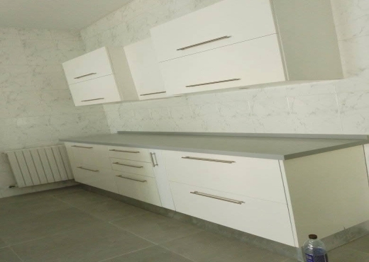 À Louer – Grand étage de villa