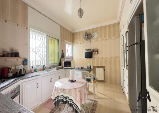 Villa S+5 en duplex à Beni Khiar P