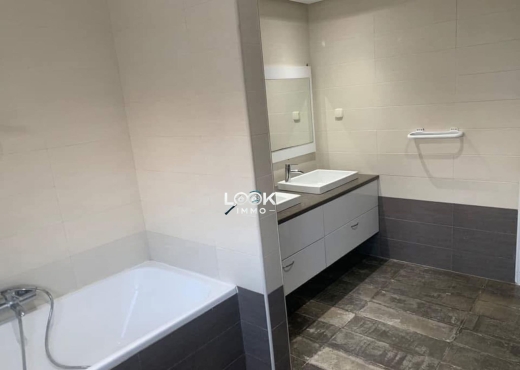 À Vendre Duplex S+4 avec Piscine