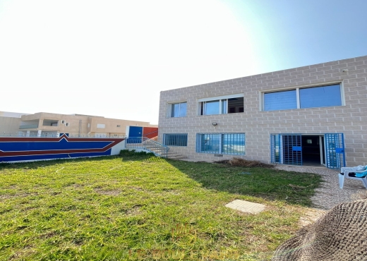 A vendre villa pied dans l'eau