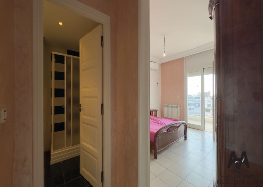 Appartement S+3 vide à Mrezga