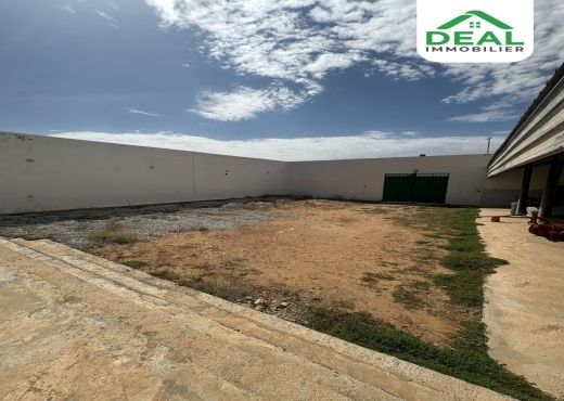 Seniya de 4 hectare et 5000 m² à vendre