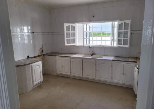 📍 EL MENZAH 9:  VILLA S+5 A LOUER  A USAGE BUREAU