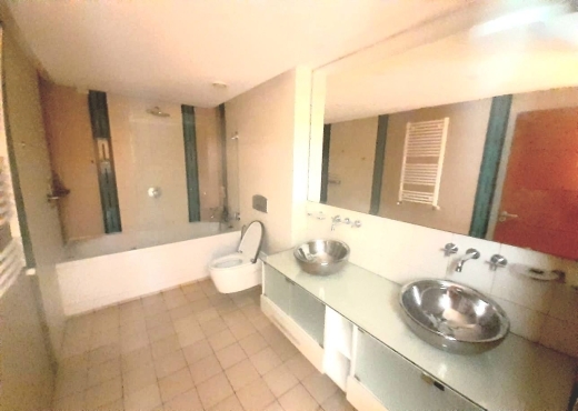 A louer un grand Duplex de 250 m²