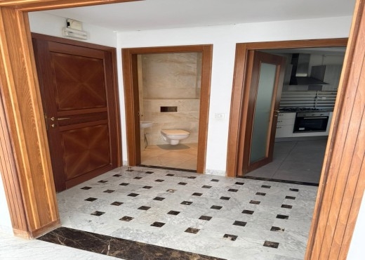 📍MENZAH 9 C  : APPARTEMENT S+2  À LOUER