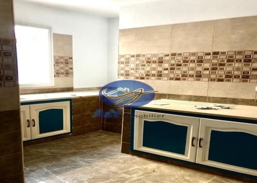 🏡 Maison Indépendante à Ras Jebel – 2 Niveaux