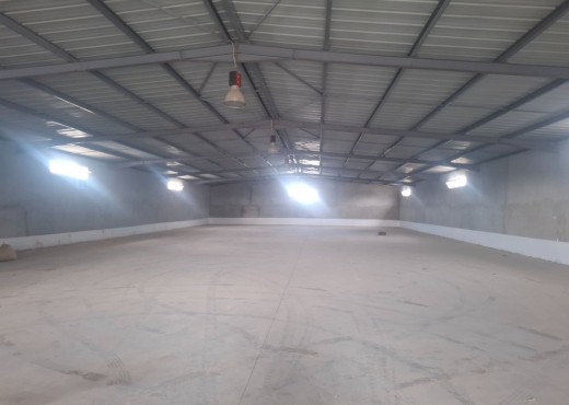 À LOUER – DÉPÔT INDUSTRIEL 850 m²