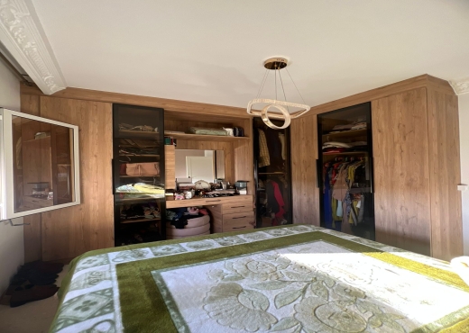 A vendre S+4 a Cité El Ghazela