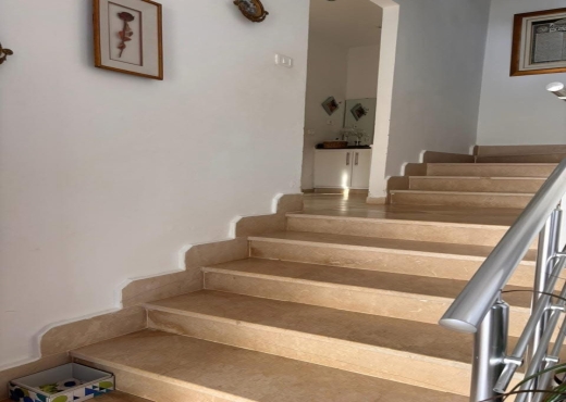 ENNASR 2 : TRIPLEX S+5 A LOUER