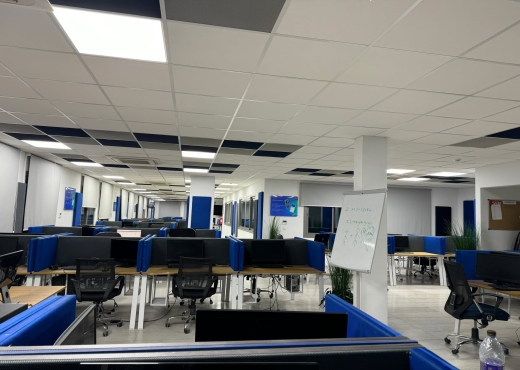 SUPER BUREAU 1410 M² AU LAC 3 KRAM