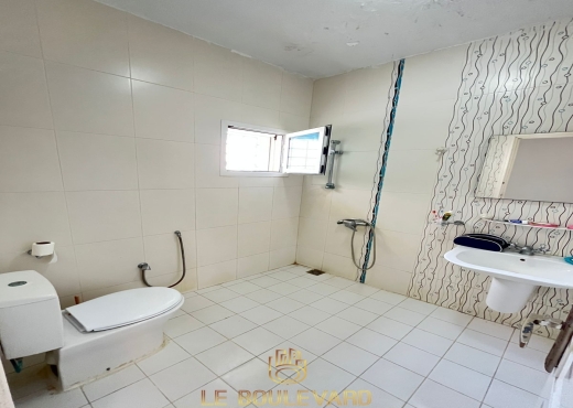 A vendre villa pied dans l'eau